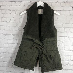 Altar’s State vest